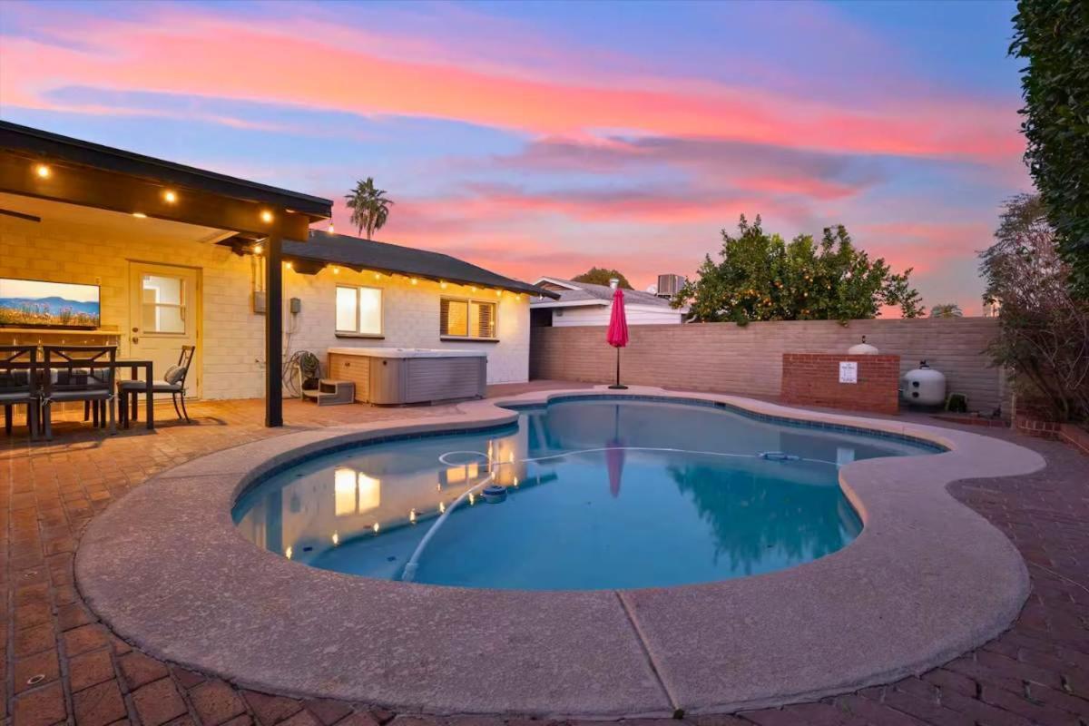 5 Mins To Old Town Private Pool And Game Holiday home Scottsdale