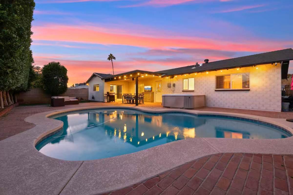 5 Mins To Old Town Private Pool And Game Holiday home